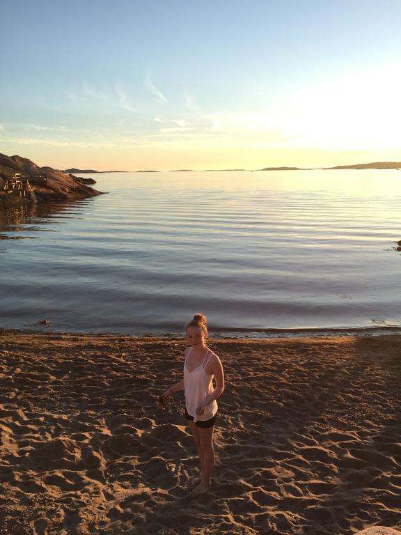 Accommodation For 2 In The Center City Of Lysekil Exterior foto