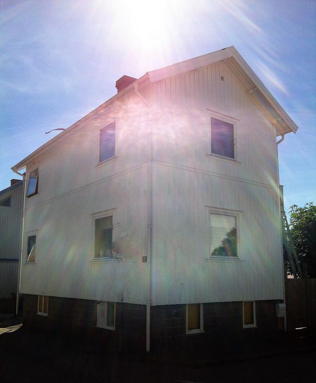 Accommodation For 2 In The Center City Of Lysekil Exterior foto
